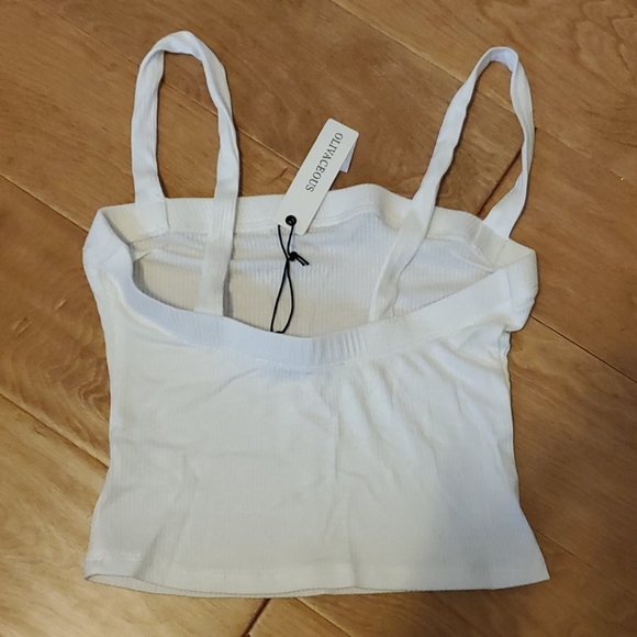 White crop top with thick straps - Picture 2 of 2
